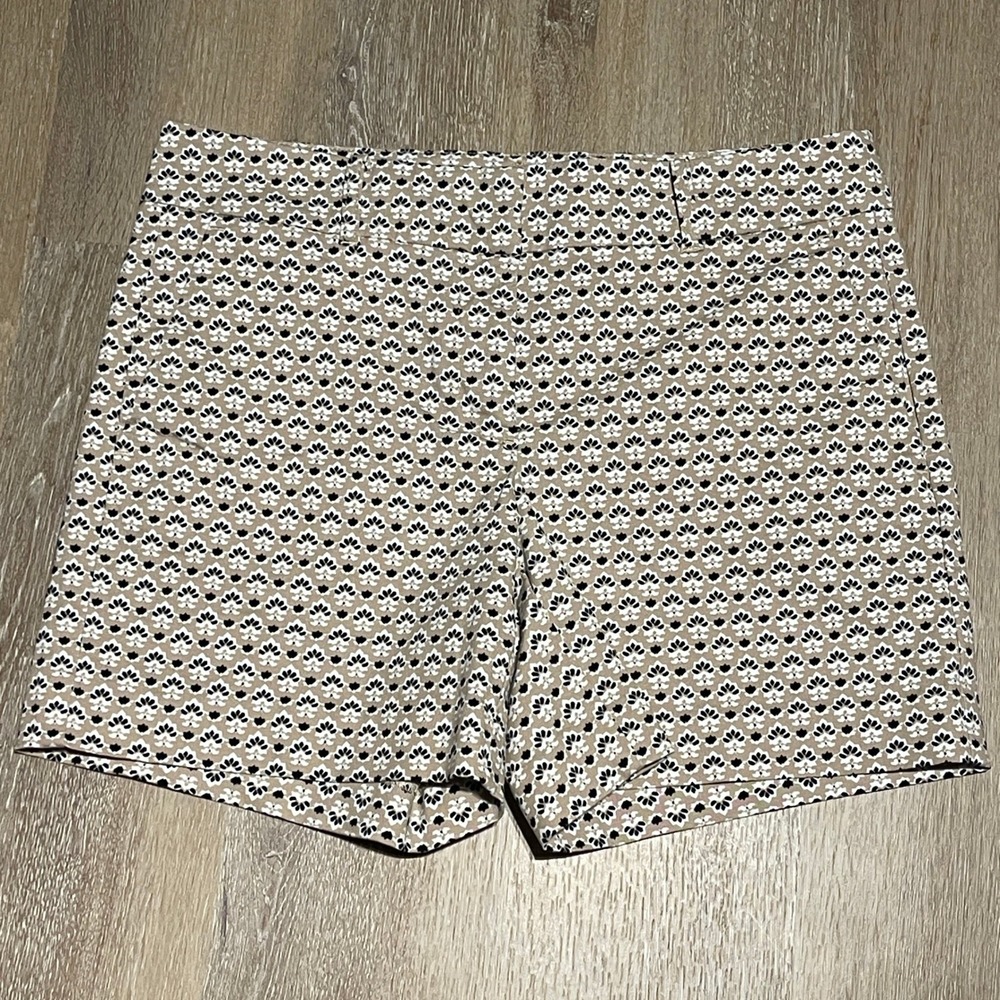 Ann Taylor Factory Women's Shorts Size 4 Floral Print Casual Everyday EUC‎
